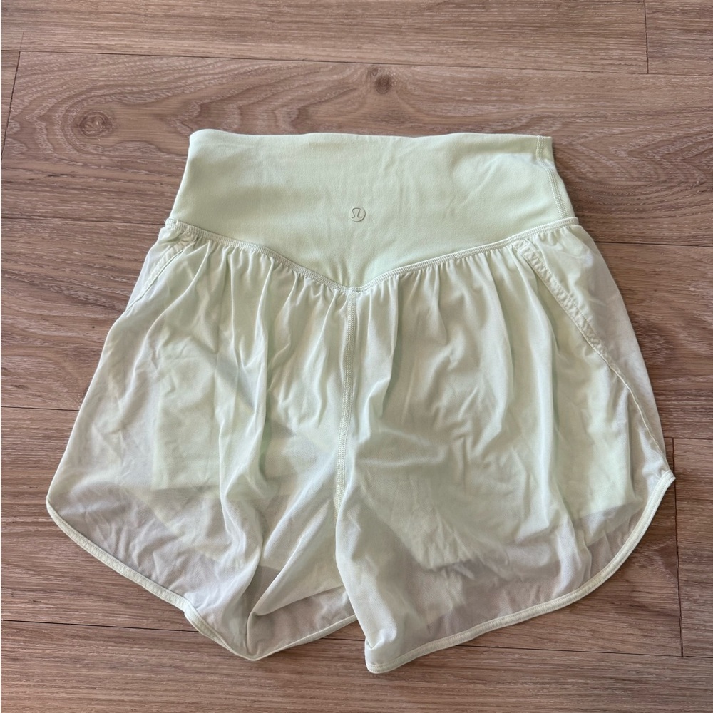 lululemon athletica Nulu & Mesh Women's Light Green Shorts